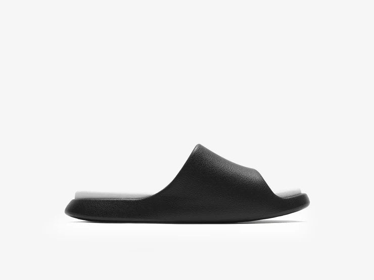 LUXIAOJUN"QI" Slides (Black)